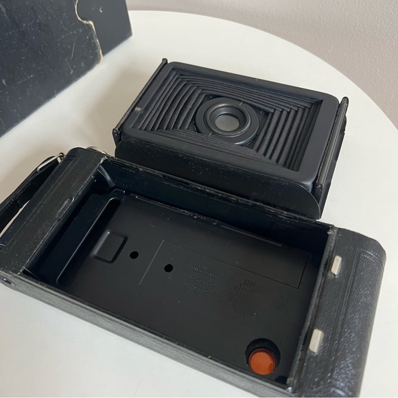 Kodak Black Vintage Camera - Picture 9 of 9
